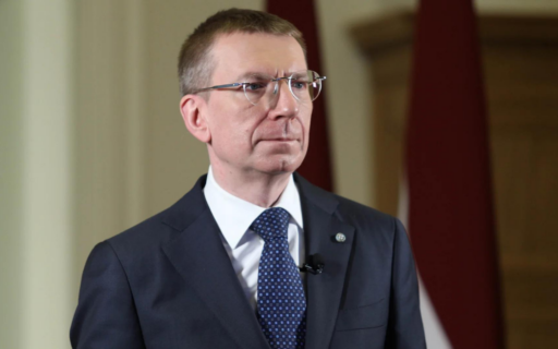Latvija slēdz Krievijas ģenerālkonsulātus un izraida to darbiniekus